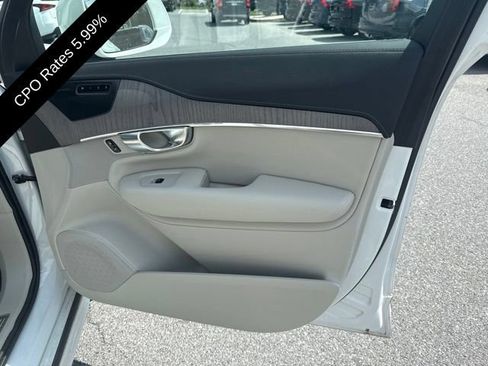 Used 2025 Volvo XC90 T8 Ultra w/ Protection Package Premier AWD/4WD image 4