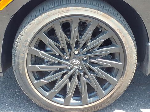 Certified 2025 Hyundai Santa Fe Calligraphy AWD/4WD image 9