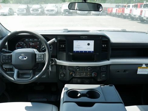 New 2025 Ford F250 XL w/ 360-Degree Camera Package image 4