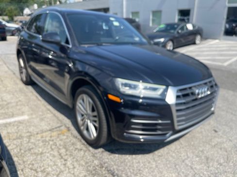 Used 2018 Audi Q5 2.0T Premium Plus w/ Premium Plus Package AWD/4WD image 1