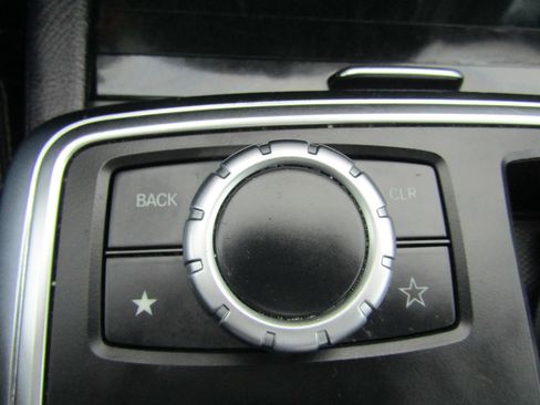 Used 2014 Mercedes-Benz ML 350 4MATIC image 28