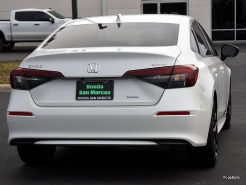 Used 2025 Honda Civic Sport image 4