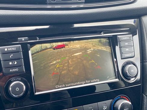 Used 2020 Nissan Rogue SV image 24