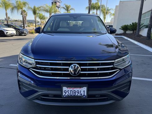 Used 2024 Volkswagen Tiguan SE FWD image 3