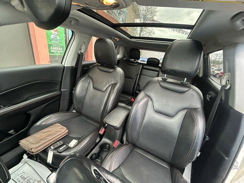 Used 2018 Jeep Compass Limited w/ Navigation Group AWD/4WD image 10