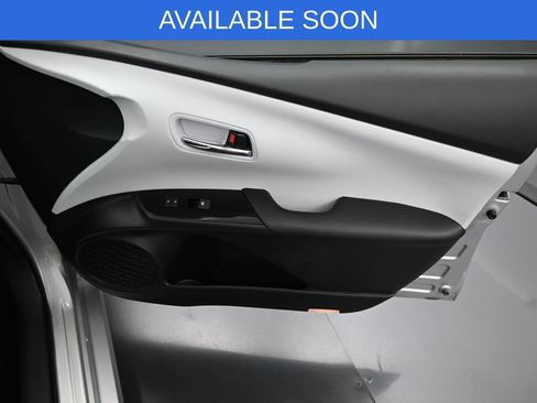 Used 2018 Toyota Prius Four w/ Advanced Technology Package FWD image 35
