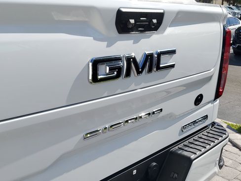 Certified 2023 GMC Sierra 1500 Elevation w/ Elevation Premium Package image 8