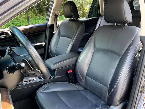 Used 2018 Subaru Outback 2.5i Limited AWD/4WD image 18