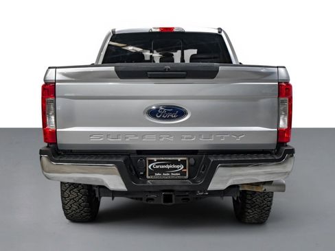 Used 2019 Ford F250 XL w/ STX Appearance Package AWD/4WD image 7