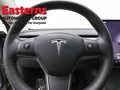 Used 2023 Tesla Model 3 Standard Range image 10