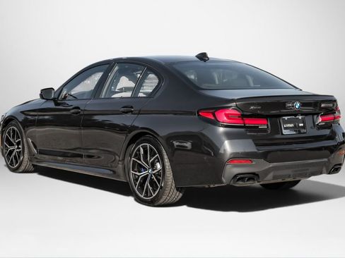 Used 2023 BMW M550i xDrive w/ Dynamic Handling Package AWD/4WD image 7