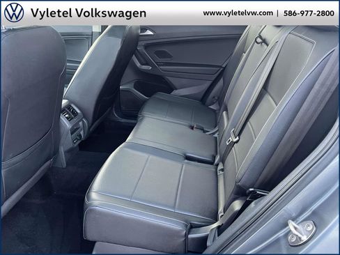 Certified 2021 Volkswagen Tiguan SE w/ Panoramic Sunroof Package image 12