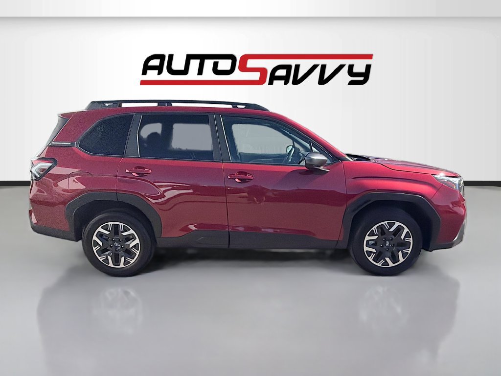 Used 2025 Subaru Forester Premium AWD/4WD image 8