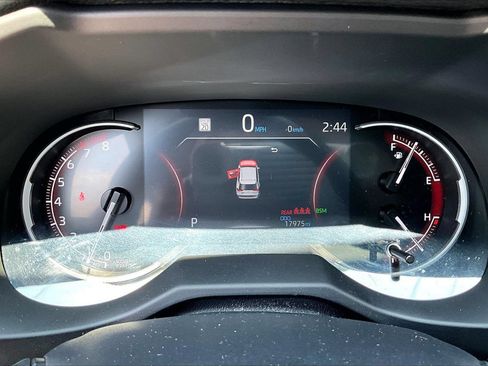 Used 2024 Toyota RAV4 XLE FWD image 12