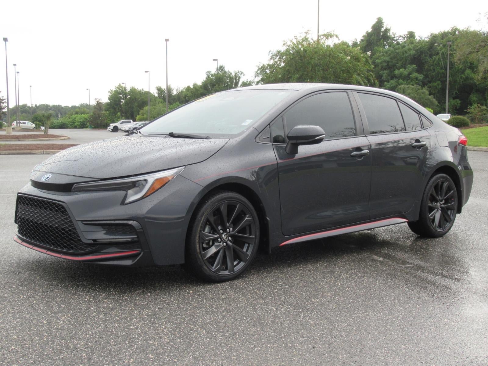 Used 2023 Toyota Corolla SE FWD image 3