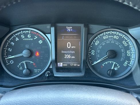 Used 2020 Toyota Tacoma SR5 image 23