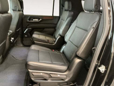 Certified 2026 GMC Yukon XL Denali w/ Sun & Power Step Package AWD/4WD image 19