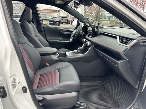 Used 2025 Toyota RAV4 XSE w/ Weather Package image 17