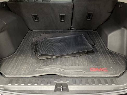 Used 2022 GMC Terrain Denali w/ Denali Premium Package image 13