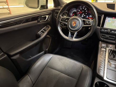 Used 2019 Porsche Macan image 26