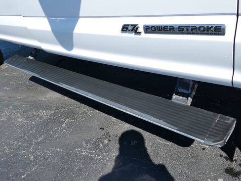 Used 2019 Ford F350 Lariat w/ Lariat Ultimate Package AWD/4WD image 14