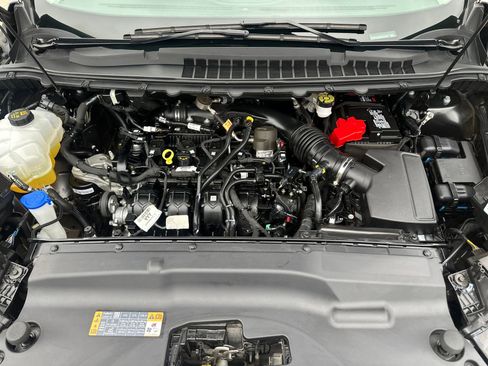 Used 2024 Ford Edge SEL w/ Convenience Package image 17