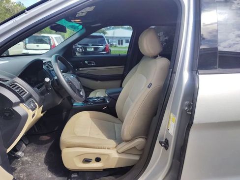 Used 2016 Ford Explorer 4WD image 10