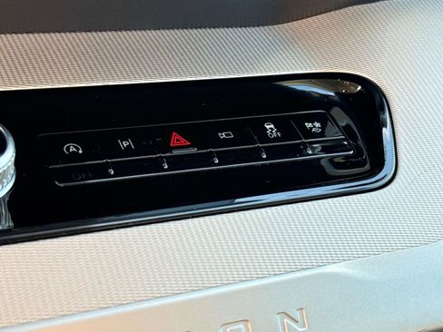 Certified 2025 Ford Expedition Active image 26