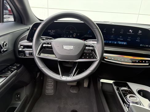 Certified 2024 Cadillac Lyriq Tech AWD/4WD image 15