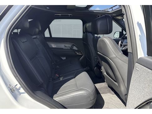 Used 2025 Land Rover Range Rover Sport SE image 36