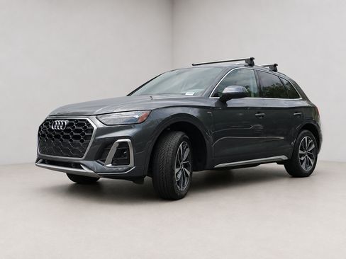 Certified 2023 Audi Q5 2.0T Premium w/ Convenience Package AWD/4WD image 3