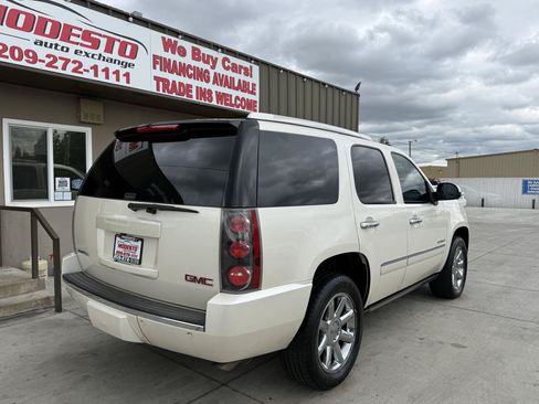 Used 2013 GMC Yukon Denali AWD/4WD image 3