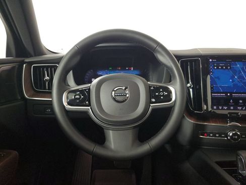 Used 2023 Volvo XC60 B5 Plus w/ Climate Package FWD image 18