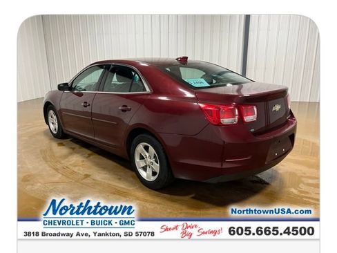 Used 2015 Chevrolet Malibu LT image 3
