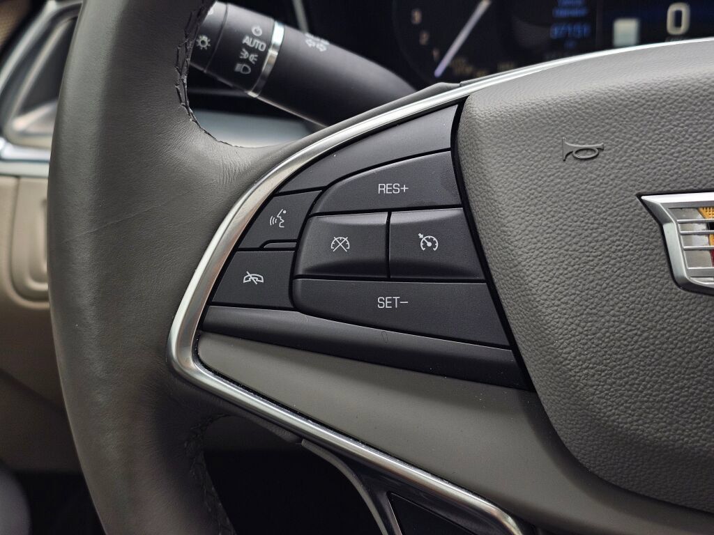 Used 2018 Cadillac XT5 Premium Luxury AWD/4WD image 26