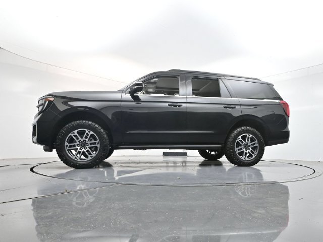 Used 2025 Ford Expedition Active AWD/4WD image 49