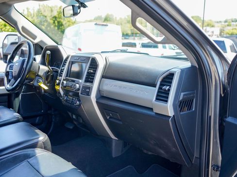Used 2019 Ford F250 Lariat AWD/4WD image 17