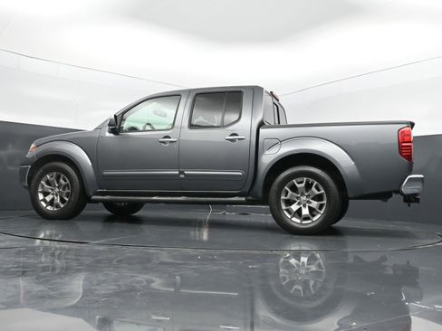 Used 2019 Nissan Frontier SL RWD image 36