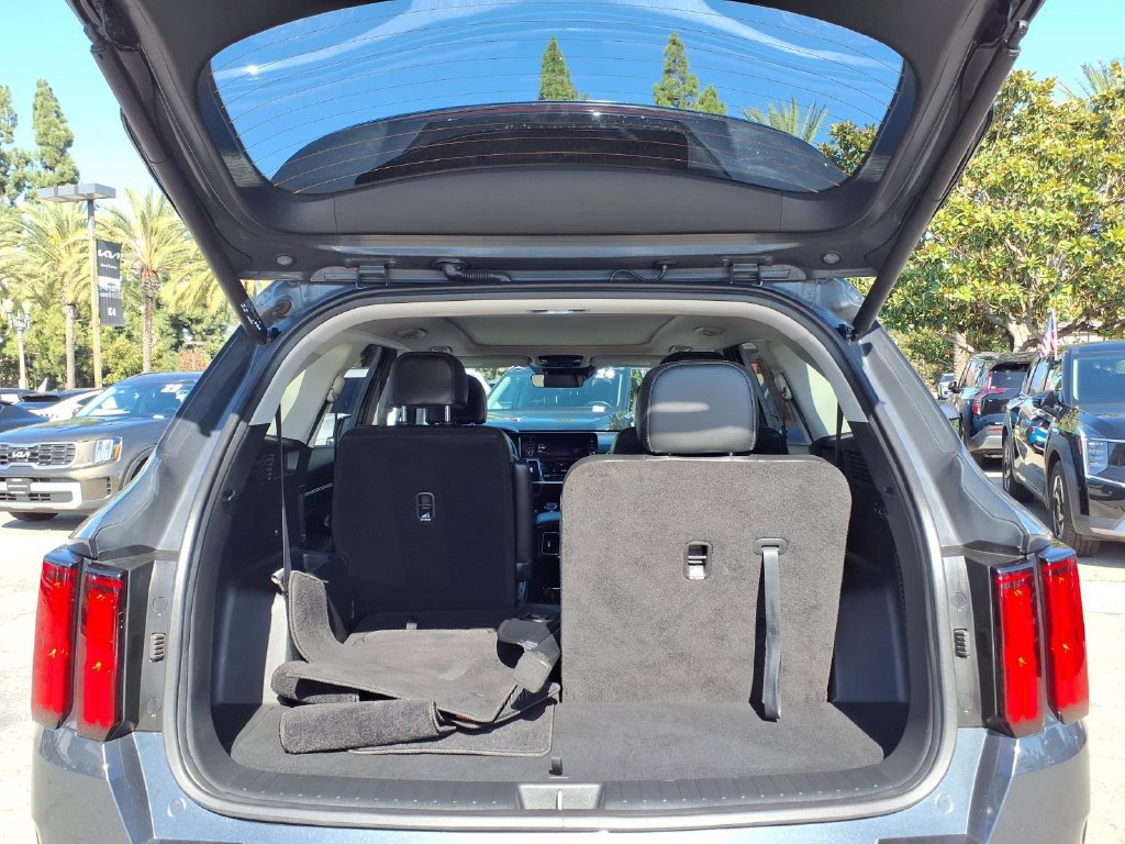 Certified 2023 Kia Sorento SX FWD image 22