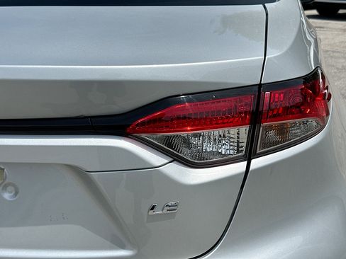Used 2025 Toyota Corolla LE FWD image 28