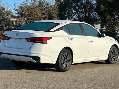 Used 2023 Nissan Altima 2.5 S image 4