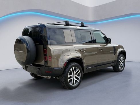 Used 2025 Land Rover Defender 110 X-Dynamic SE AWD/4WD image 5