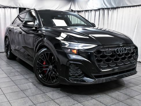 Used 2024 Audi SQ8 Prestige w/ Prestige Package image 3