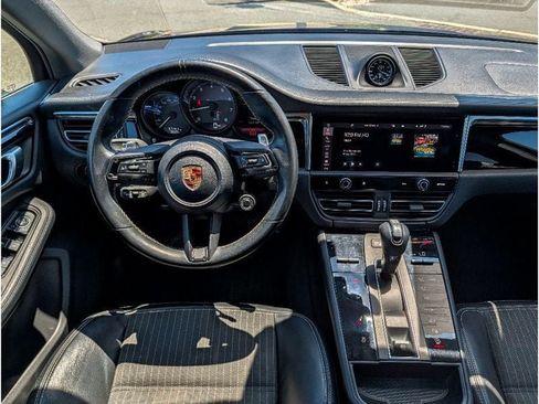 Used 2023 Porsche Macan Turbo AWD/4WD image 26