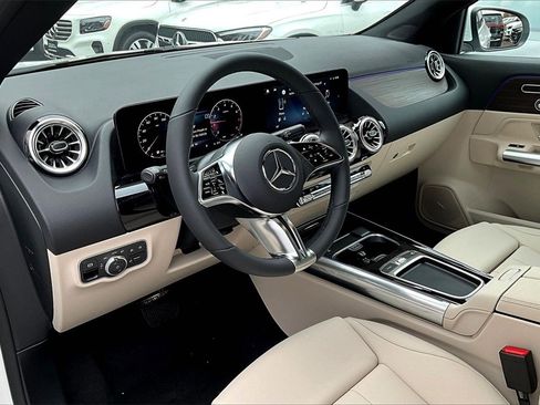New 2026 Mercedes-Benz GLA 250 4MATIC image 6