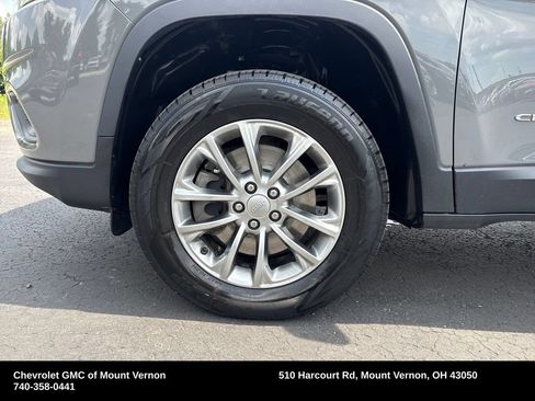 Used 2021 Jeep Cherokee Latitude Lux w/ Trailer Tow Group AWD/4WD image 25