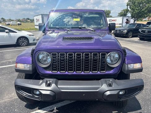 Used 2026 Jeep Gladiator Sport AWD/4WD image 2