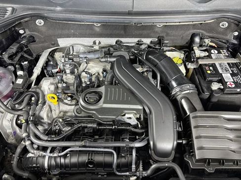 Certified 2023 Volkswagen Taos SEL AWD/4WD image 35