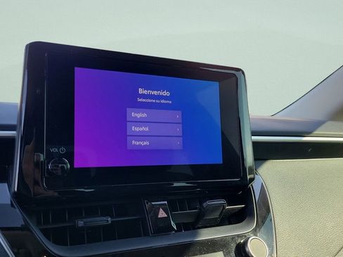 Used 2025 Toyota Corolla LE image 21