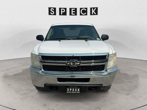 Used 2011 Chevrolet Silverado 2500 W/T AWD/4WD image 8